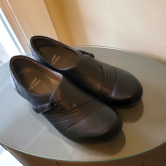 Dansko Shoes - DANSKO Fanny Milled Nappa Black Leather